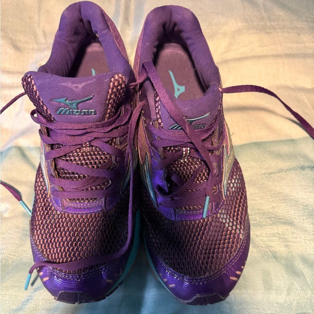 Mizuno Women's Purple and Teal Athletic Shoes